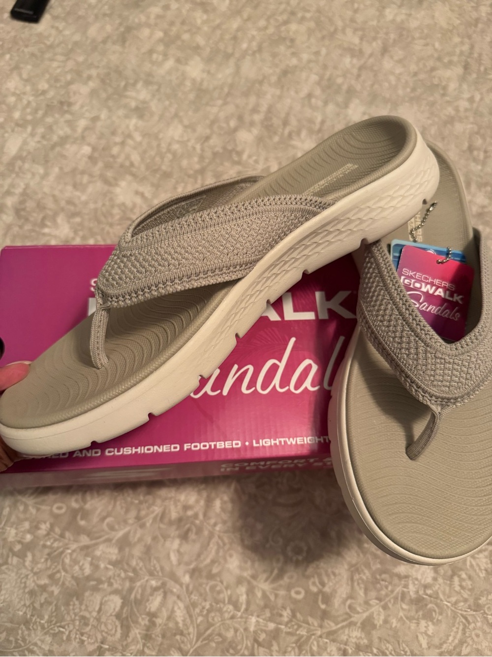 Skechers Beige Knit Thong Slide Sandals with Pink Tag